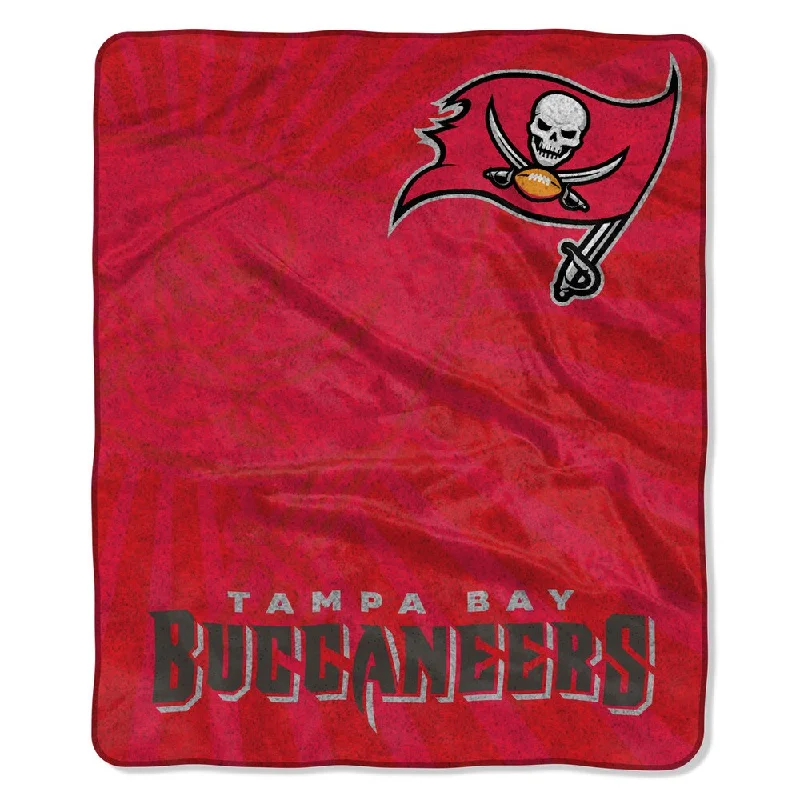 Queen - size blankets for standard - sized bedsNFL 065 Bucs Sherpa Strobe Throw