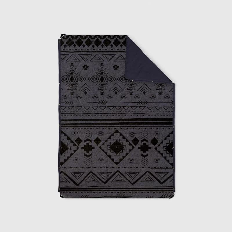 Microfiber blankets that are durable and easy to care forVOITED Compact Picnic & Beach Blanket - Ethno Microfiber blankets that are durable and easy to care forVOITED Compact Picnic & Beach Blanket - Ethno