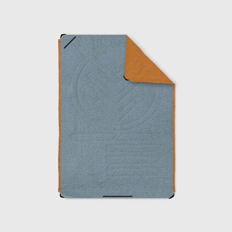 Fleece blankets for a cozy and plush textureVOITED Compact Picnic & Beach Blanket  - Mountain Spring/Sundial