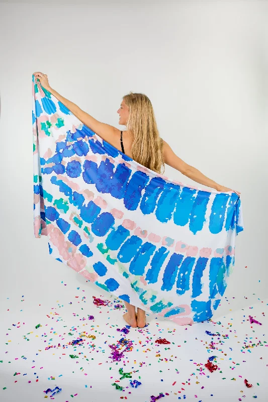 Linen blankets with a rustic and textured lookPlaya Paisleys - Be Anything Blanket