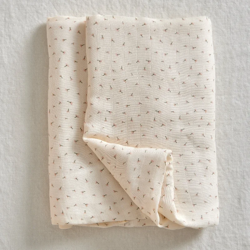 Fleece blankets for a cozy and plush textureMuslin Blanket - Poppy in Bloom