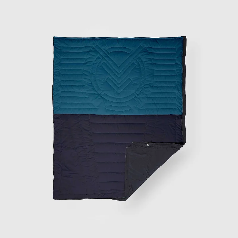 Cashmere blankets for ultimate softness and luxuryVoited Slumber Zip Sack Blanket - Blue Steel / Graphite