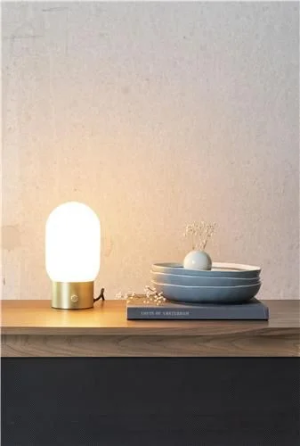 Cotton blankets for breathability and a lightweight feelGold Urban Charger Table Lamp Cotton blankets for breathability and a lightweight feelGold Urban Charger Table Lamp