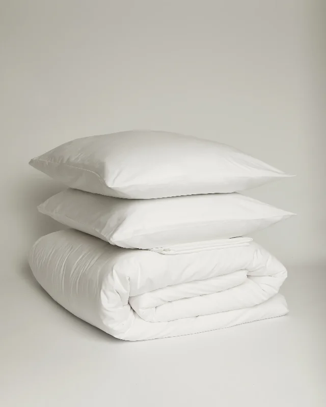 Alpaca wool blankets for a hypoallergenic and warm optionFoxford Classic White Cotton Duvet Cover