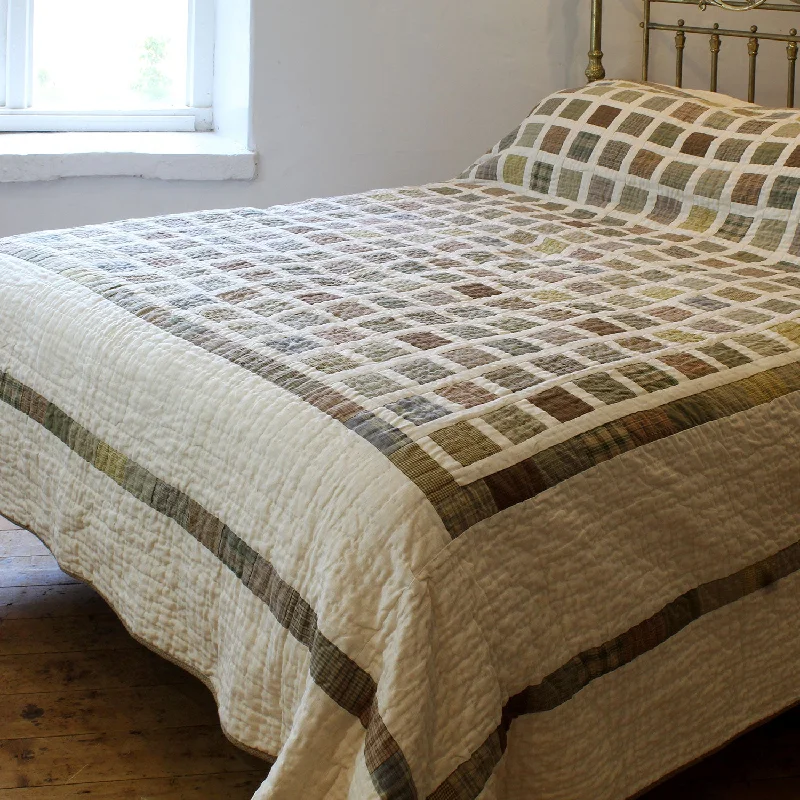 Latex mattresses with natural bounce and breathabilityPatchwork Quilt - Simple Blocks Latex mattresses with natural bounce and breathabilityPatchwork Quilt - Simple Blocks